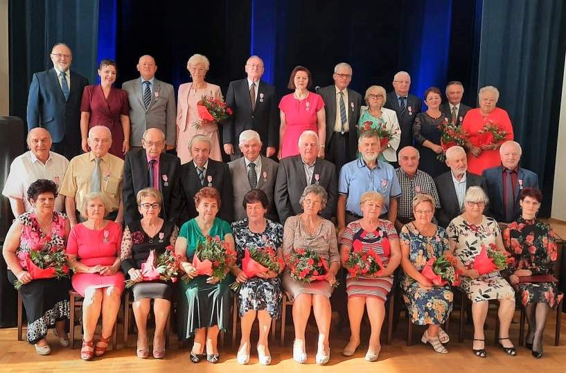 Wręczono medale za długoletni staż małżeński