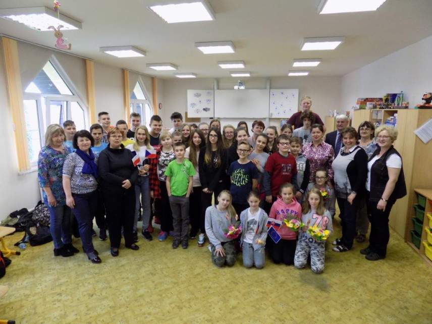 Gimnazjaliści w Śenovie